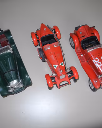 Automodelli Burago scala 1:18