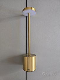 Lampada da tavolo ricaricabile oro