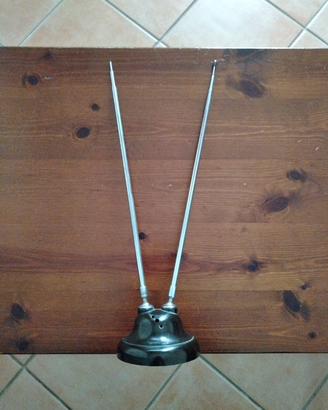 Antenna a dipolo vintage in bachelite