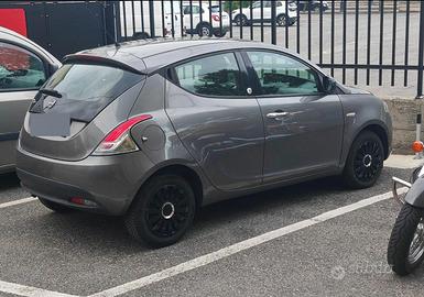 Lancia Y 1.2 GPL ecochic gold 