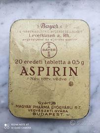 ANTICA CONFEZIONE DI ASPIRINA, DIMENSIONI: 5X6 CM
