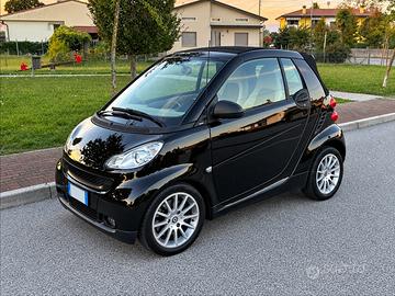 Smart ForTwo 1000 52 kW MHD cabrio pure