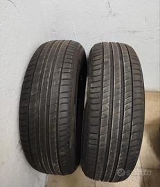2 gomme Michelin 215/65/17 99v dell'anno 2019