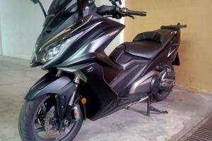 Scooter ak 550