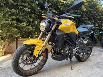 Honda CB300R immatricolata a febbraio 2025,