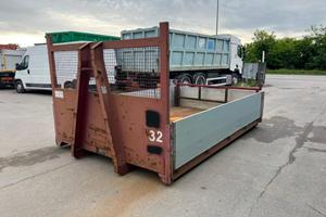 CONTAINER SCARRABILE A PIANALE CON SPONDE