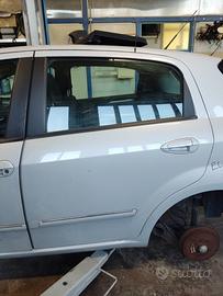 Porta posteriore sx FIAT GRANDE PUNTO EVO 2011