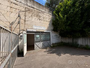 Torrevecchia - locale ad uso box/magazzino