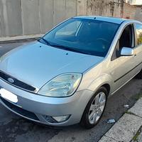 Ford Fiesta 1.4 16V 5p. Ghia