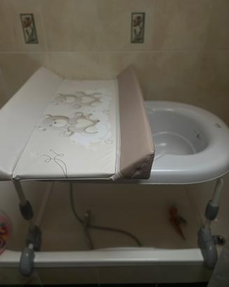 Fasciatoio con vaschetta per bagnetto neonato