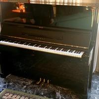 Pianoforte vertivale kawai