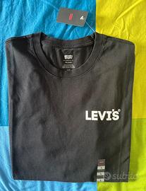 T-shirt Levis