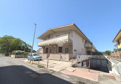 2 LOCALI A CIAMPINO