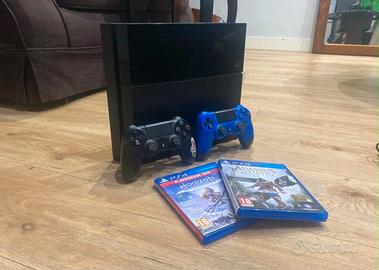 PLAYSTATION 4