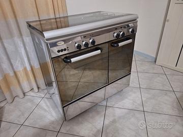 Cucina in accaio inox  marca GLEMGAS