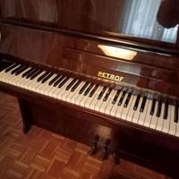 Pianoforte  verticale Petrof
