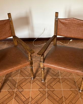 2 sedie in legno con seduta e schienale in pelle