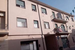 Intera palazzina cielo terra centro