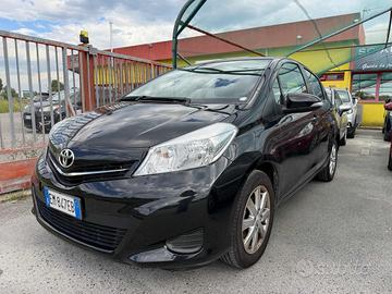 TOYOTA Yaris 1.0 5 porte Lounge
