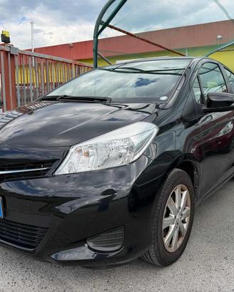 TOYOTA Yaris 1.0 5 porte Lounge