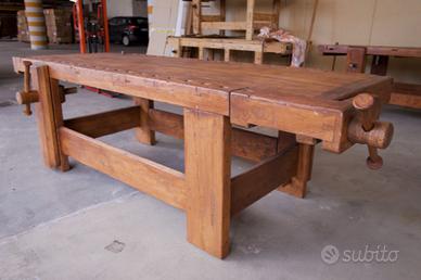 Banchi da falegname originali restaurati