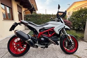 Ducati Hypermotard 939
