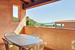 3 LOCALI A ARZACHENA