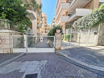 Box / Garage di 20 m² a Roma