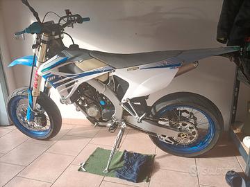 TM 125