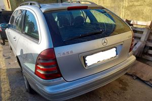 Mercedes C 200