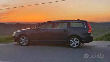 Volvo V70 D4 anno 2013