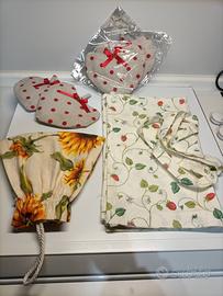 Tessili  cucina 7 pezzi realizzati a mano 