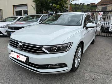 VOLKSWAGEN Passat Variant 1.6 TDI SCR DSG Busine