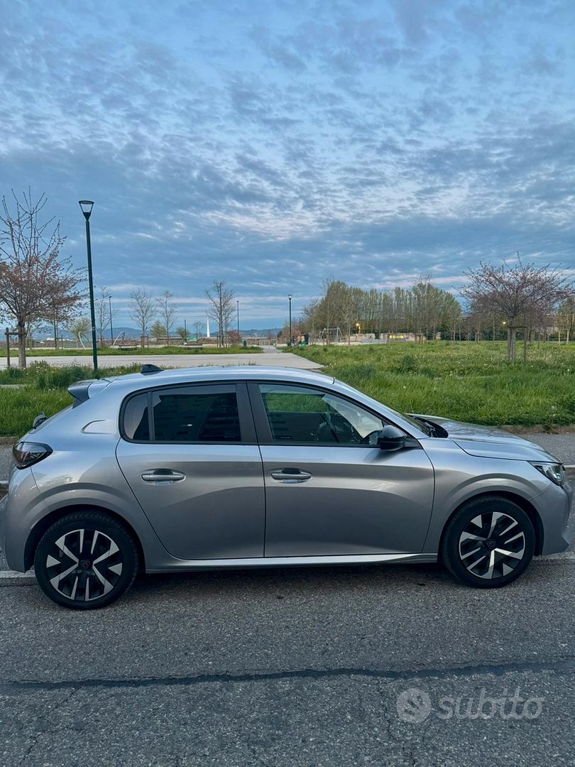 Peugeot 208 2023 photo 4