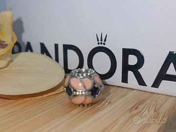 charm pandora farfalle rosa openwork in argento 92
