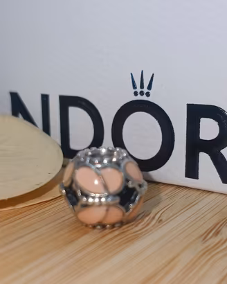 charm pandora farfalle rosa openwork in argento 92