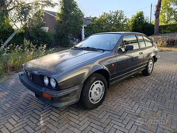 Alfa Romeo Alfetta GT GTV GTV 2.0