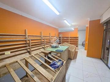 NEGOZIO A CONEGLIANO