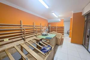 NEGOZIO A CONEGLIANO