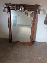Specchio in legno con luci