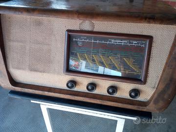 Radio d'epoca a valvole Ducati