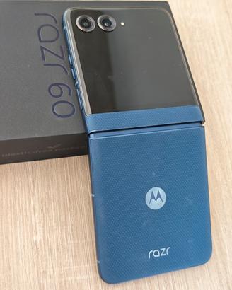 MOTOROLA RAZR 60 8/256GB COME NUOVO