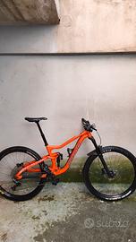 Devinci troy