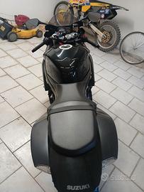  Suzuki gsx r  600