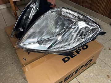 Fari completi per Ford Fiesta 2002-2006