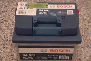 batteria bosch s4 001 44Ah 12v 