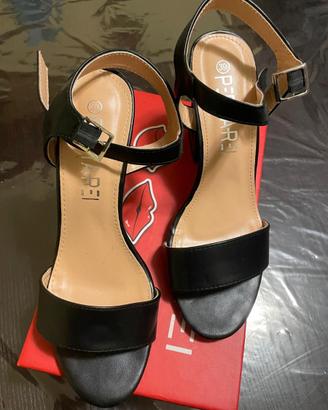 STOCK DI SCARPE DI MARCA