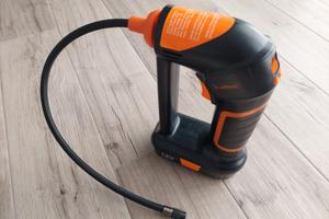 COMPRESSORE ARIA PORTATILE AUTO/MOTO/SCOOTER/BICI