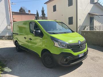 Renault Trafic 1.6 - 2017 - Verde - 145.000 km