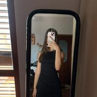 tubino nero stradivarius